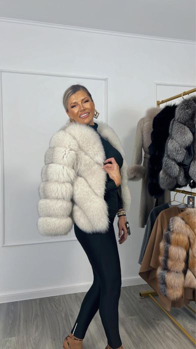 HAINĂ DIN BLANĂ Naturala de Vulpe Argintie ,V model, Transformabila