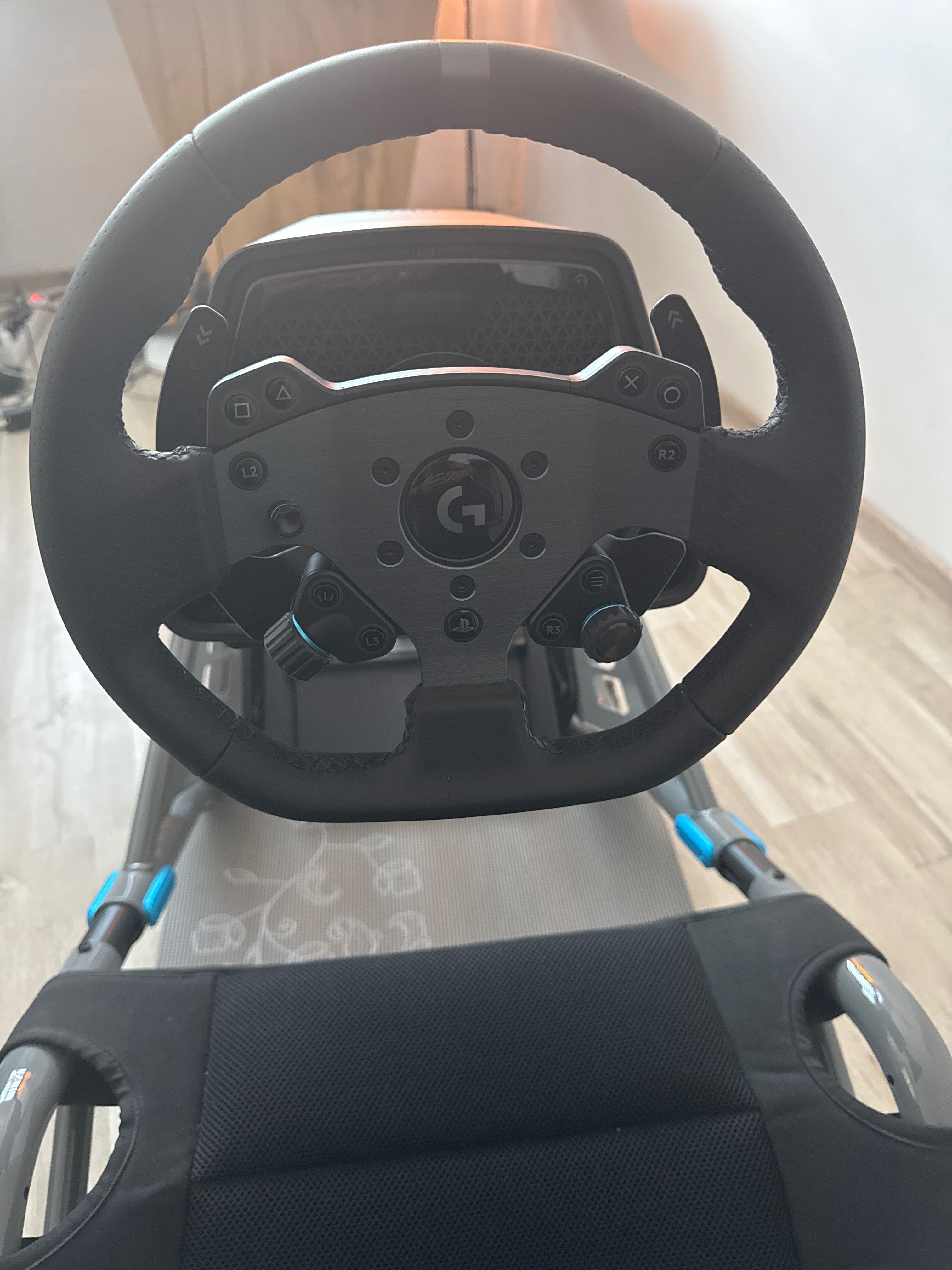 Продавам Simulator Logitech PRO Racing Wheel and Pedals
