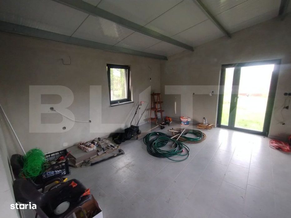 Casa semifinisata, 1700 mp teren intravilan, zona Valea Jelnei