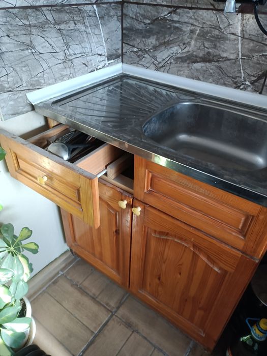 Кухненска шкаф мивка