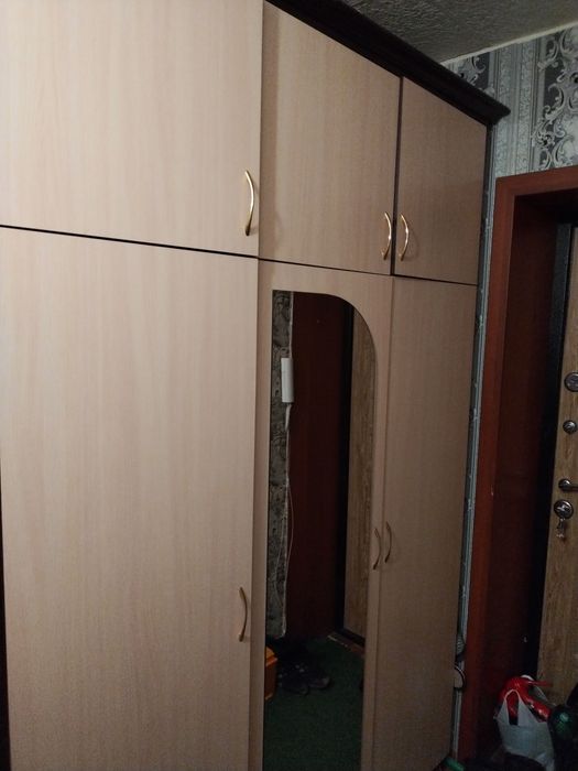 Продам шкаф большой