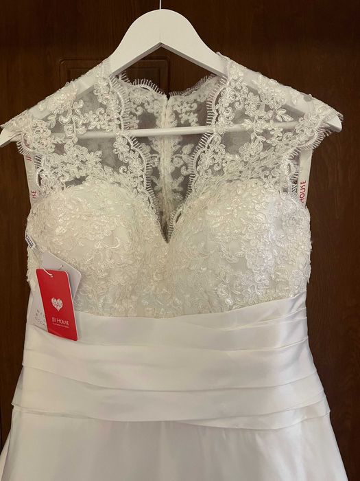 НОВА JJ`S HOUSE Булчинска рокля дълга с шлейф М L EU40 UK12