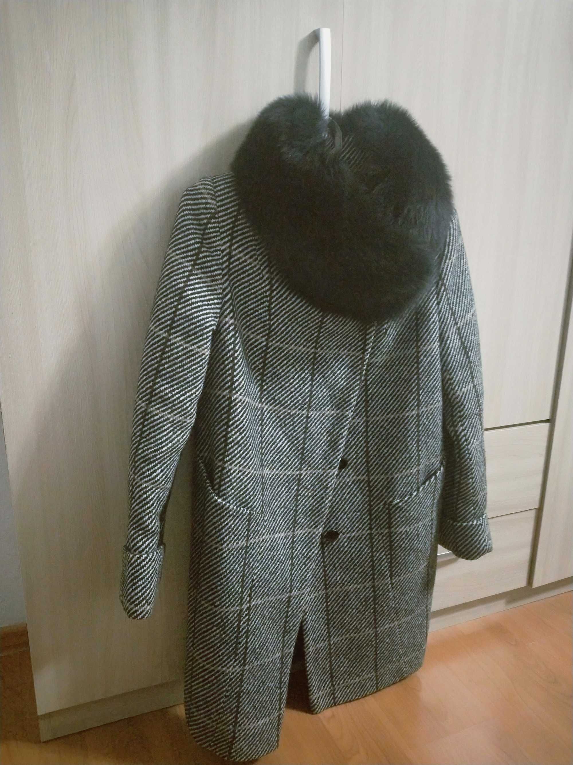 Пальто зимнее б/у теплое