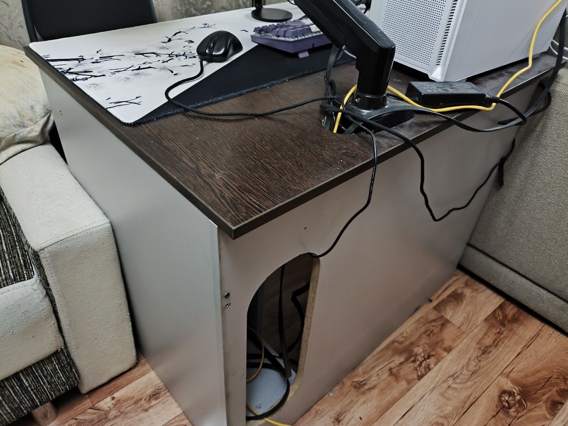 Рабочий стол для компьютера итд