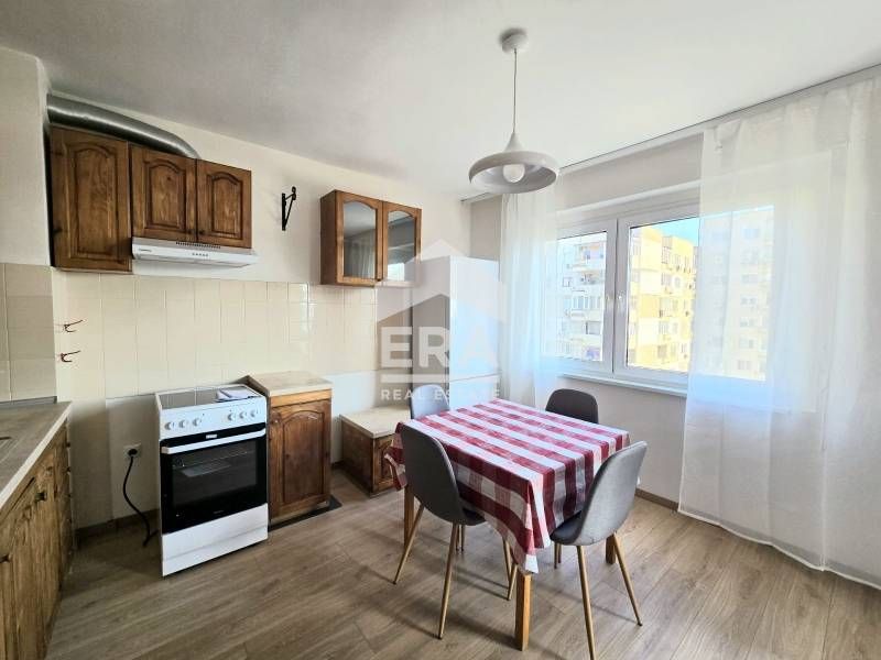 Дава се под наем Тристаен апартамент в Варна, Цветен квартал - 64 кв.м за 548.25 € - Снимка #1