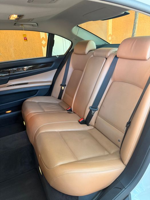 Vând BMW seria7 Long