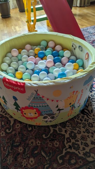 Детский сухой бассейн с шариками