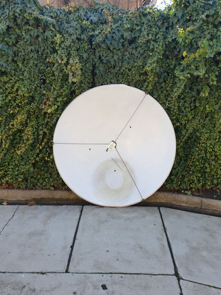 Antenă satelit aluminiu