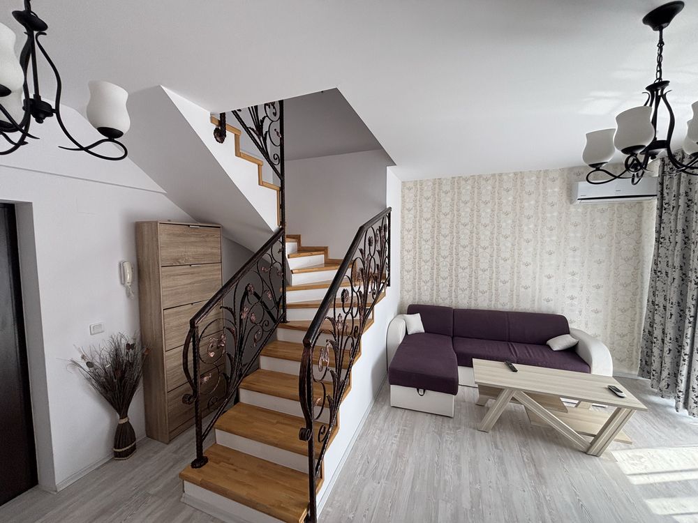 Inchiriez duplex 3 camere Clas Park etaj4/4