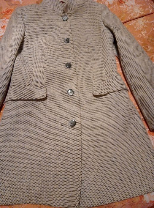 Пальто стильное верх овечья шерсть.