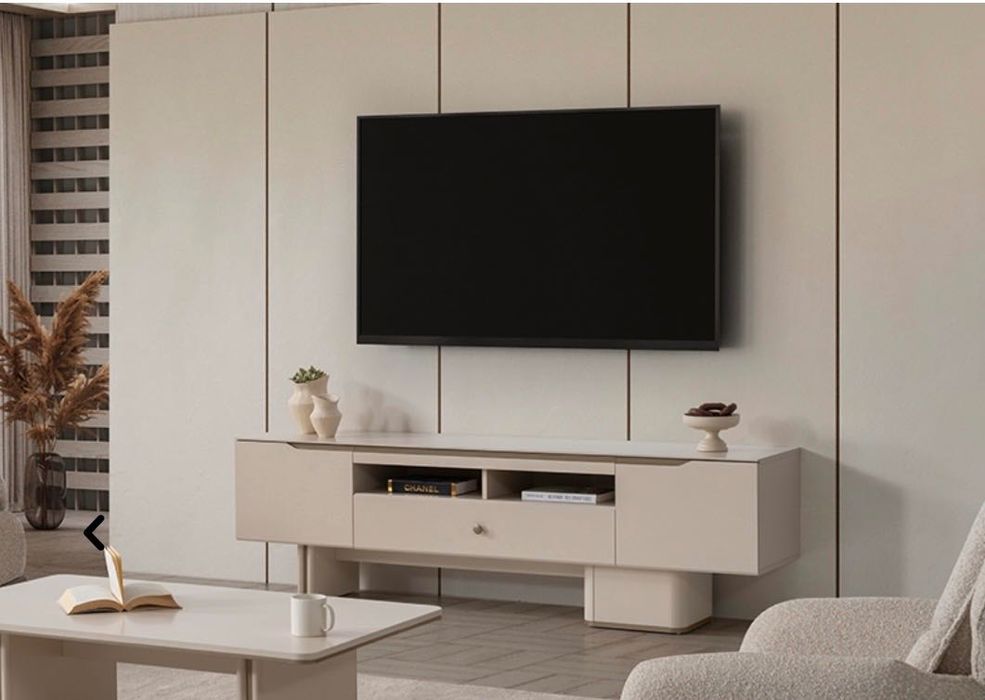 Чисто нов модерен ТВ шкаф