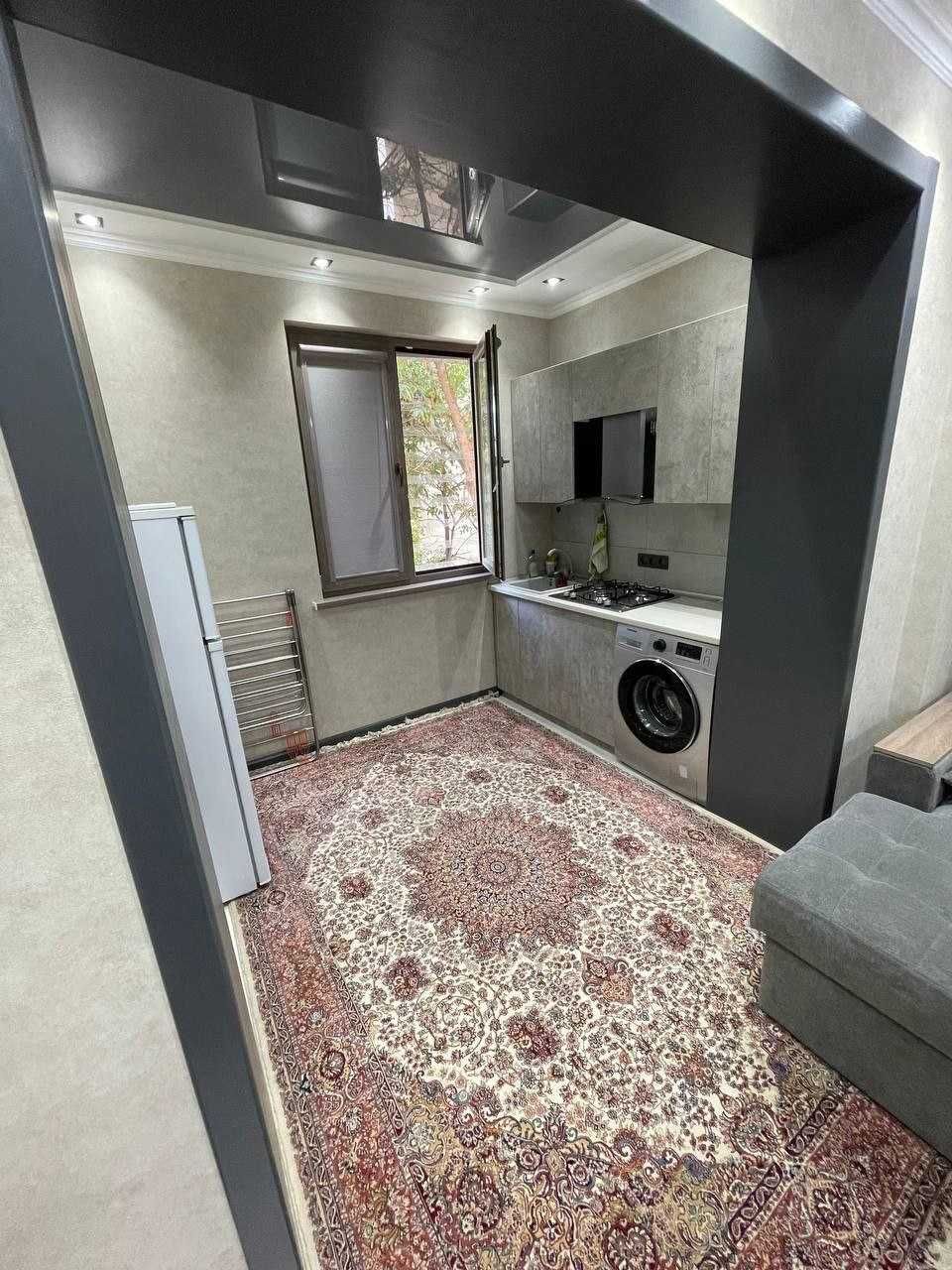 Срочно Продам квартира с ремонтом 45м2 на Алайском  (дхб)