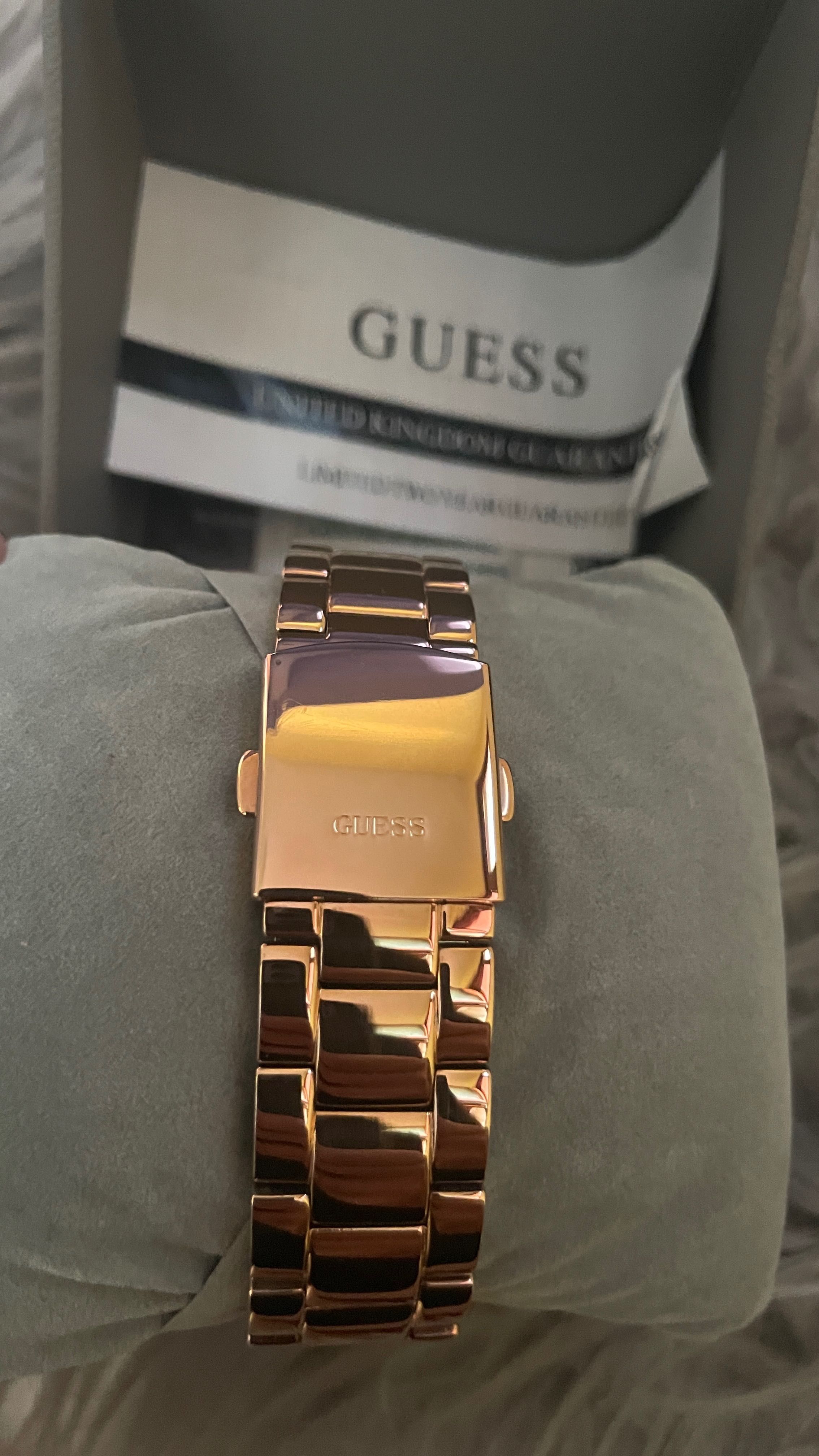 Дамски Часовник Guess