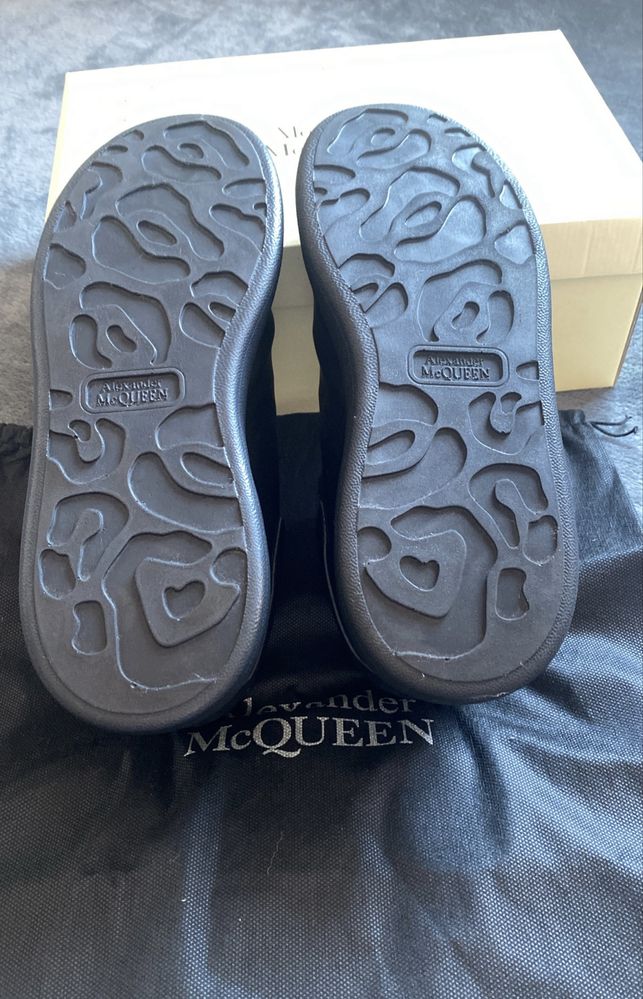 Alexander McQueen обувки