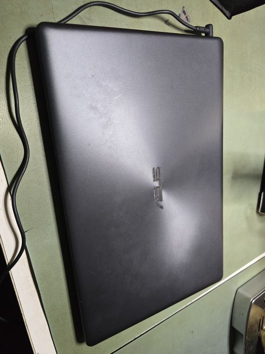 Vand laptop asus 15.6 inch