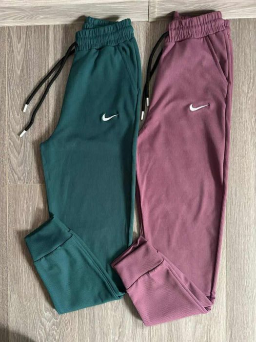 Pantaloni damă diferite modele