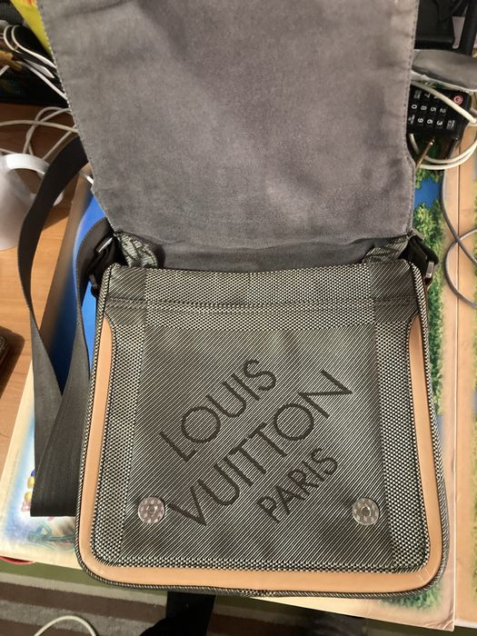 Чантичка за рамо Louis Vuitton