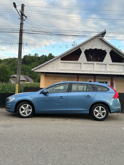 Volvo V60 D2 2014