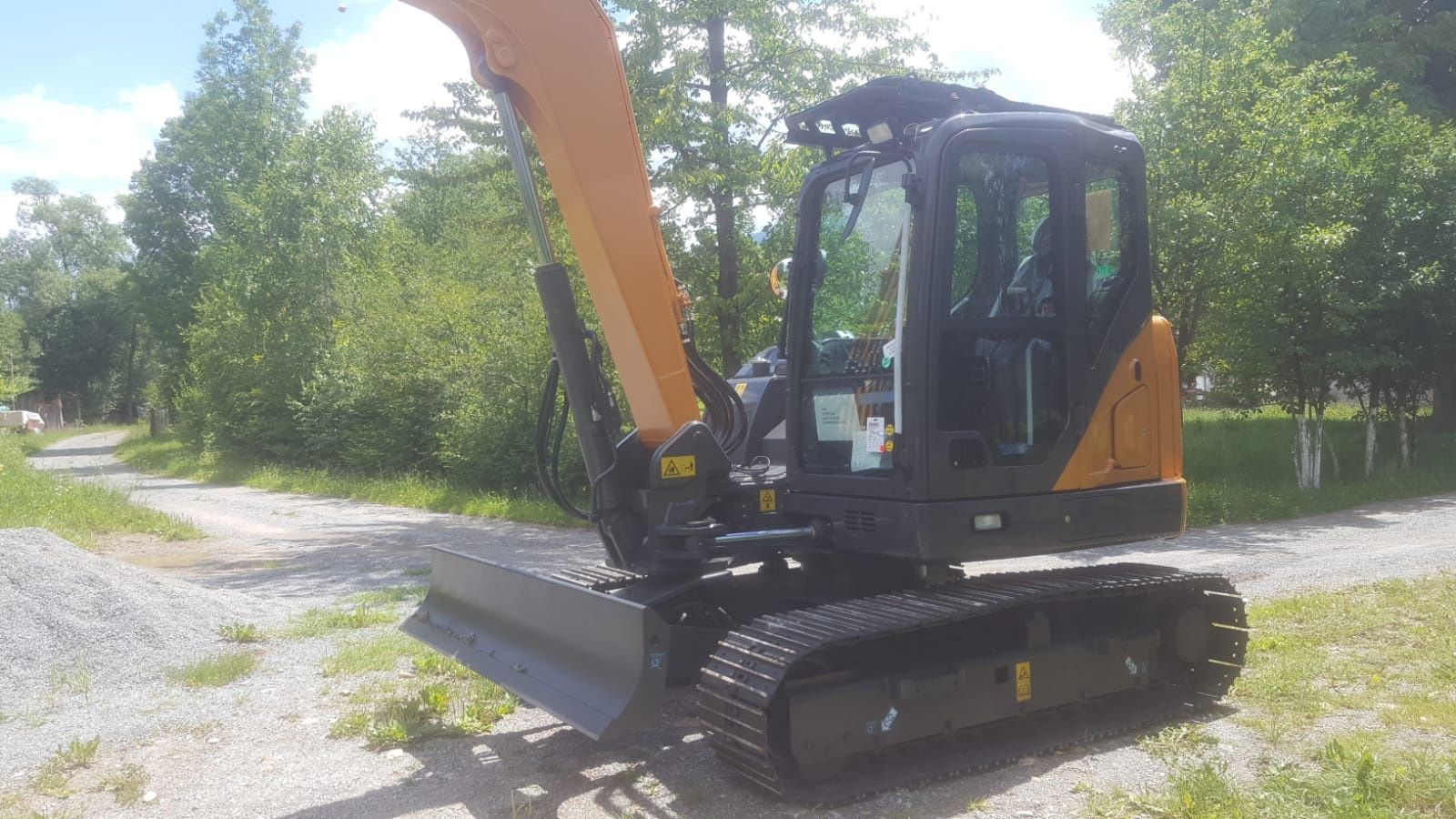 Vand excavator CASE XC80C sau SCHIMB cu auto. 8X4