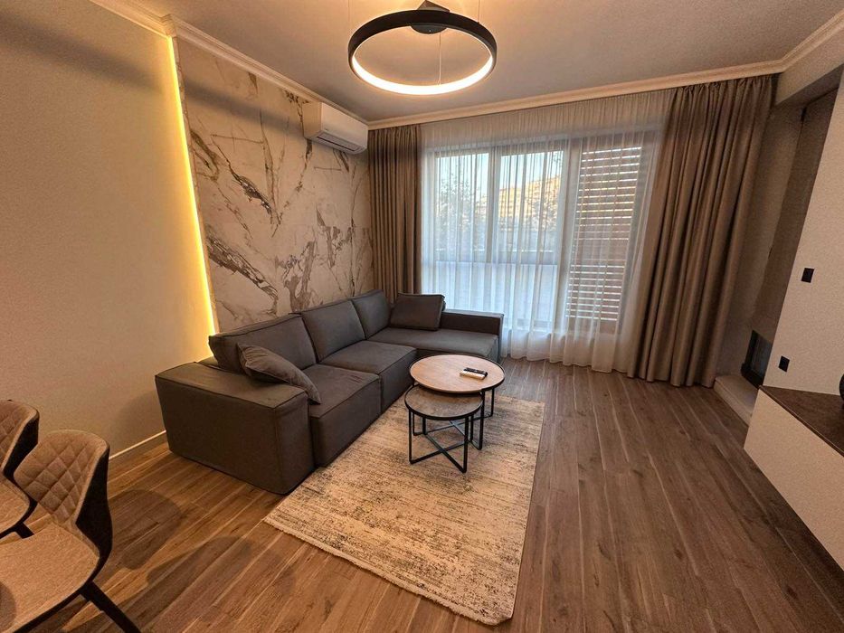 Луксозен двустаен апартамент в Смирненски с паркомясто