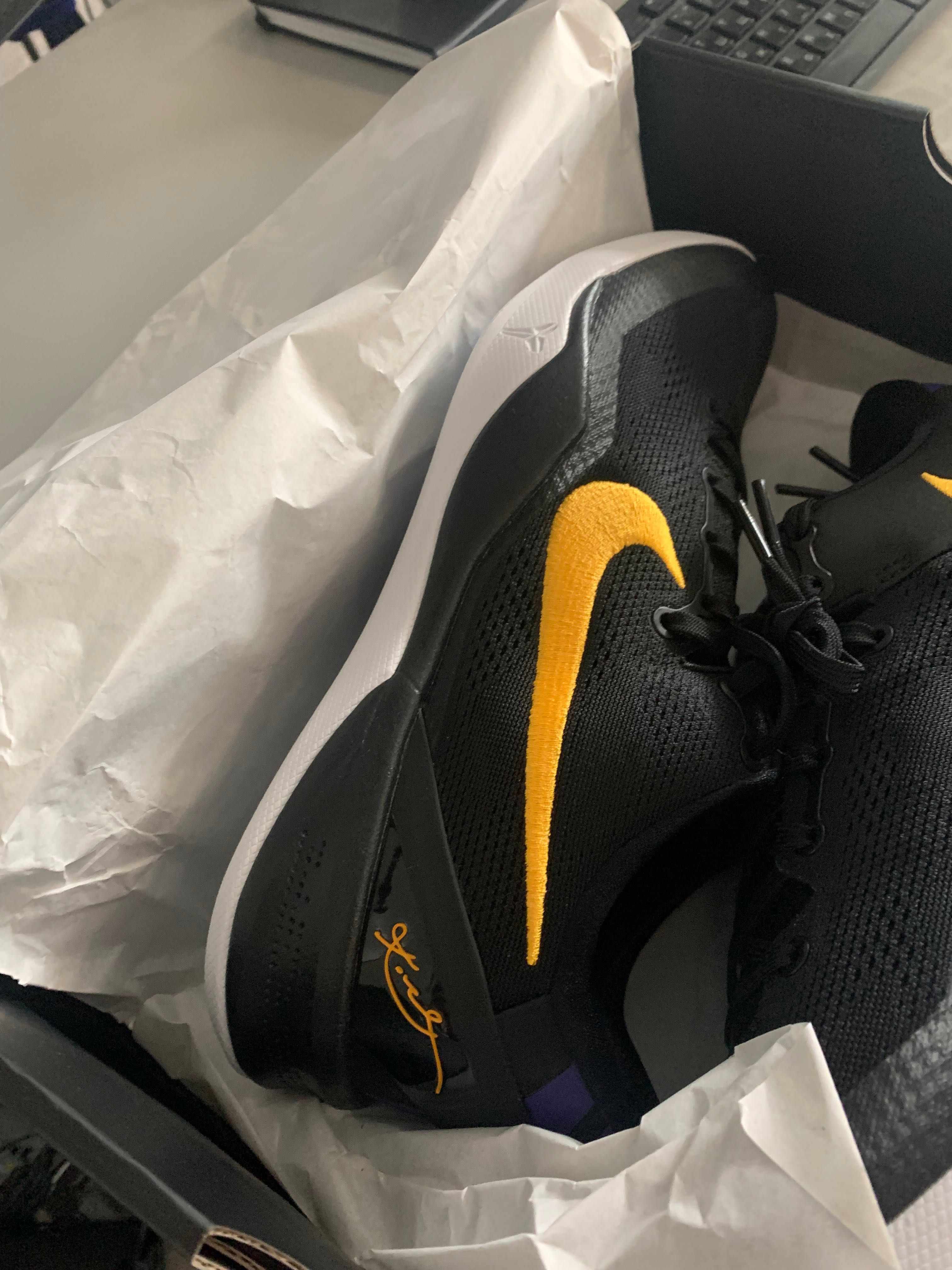Kobe VIII protro Holywood nights edition