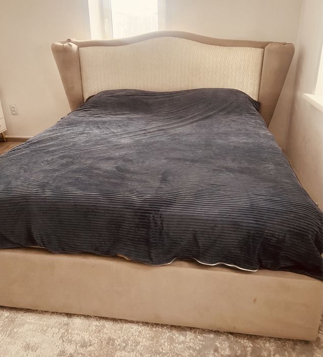 Кровать двухспальная