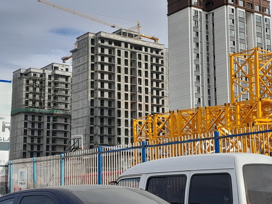 ЖК Нigh Town продается срочно евро 1 комнатная квартира 44+5 балкон