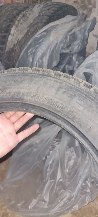 Продам зимние шины 225/55 18