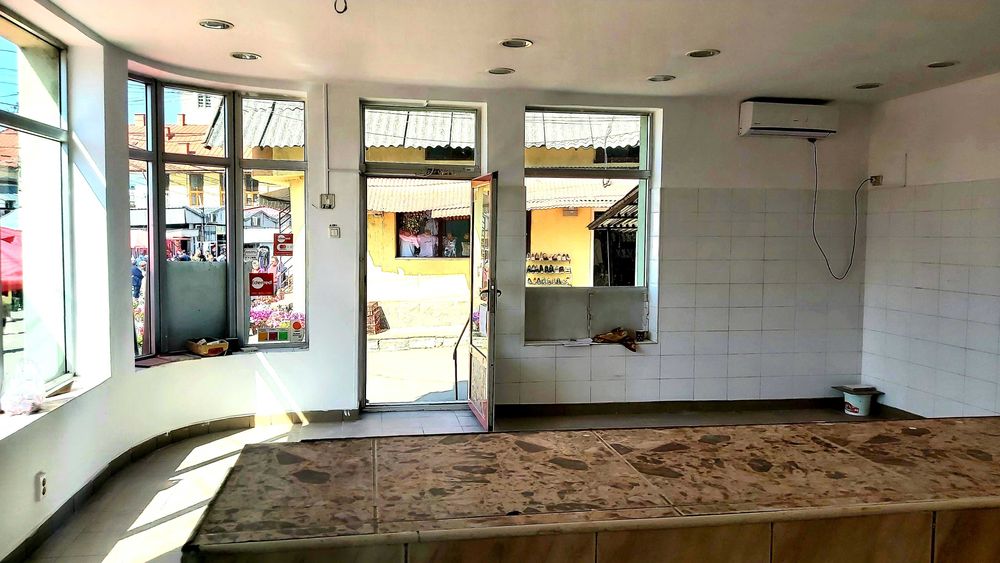 Dau in chirie spatiu comercial ultracentral in Turda