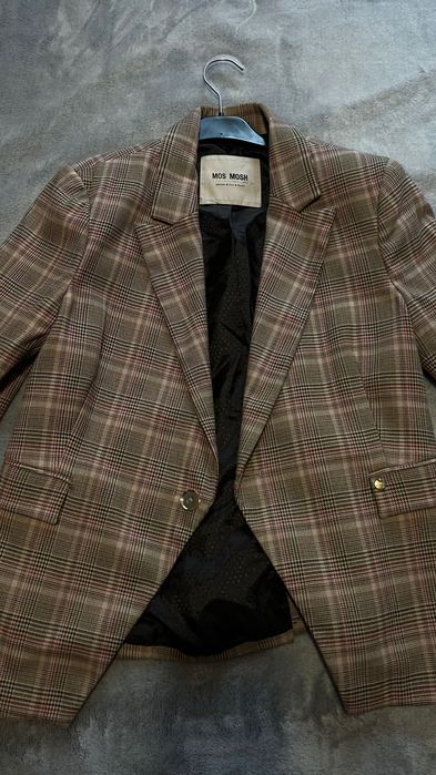 Дамско яке в перфектно състояние, носено само два пъти