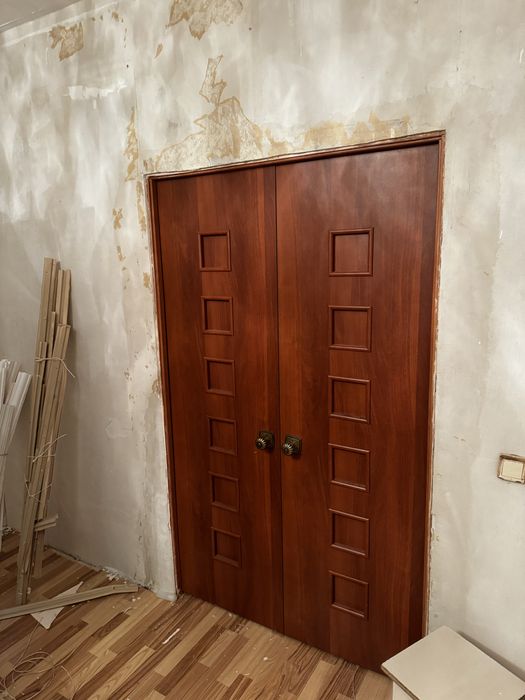 Двери все есть рамка тоже буу но хороший сост