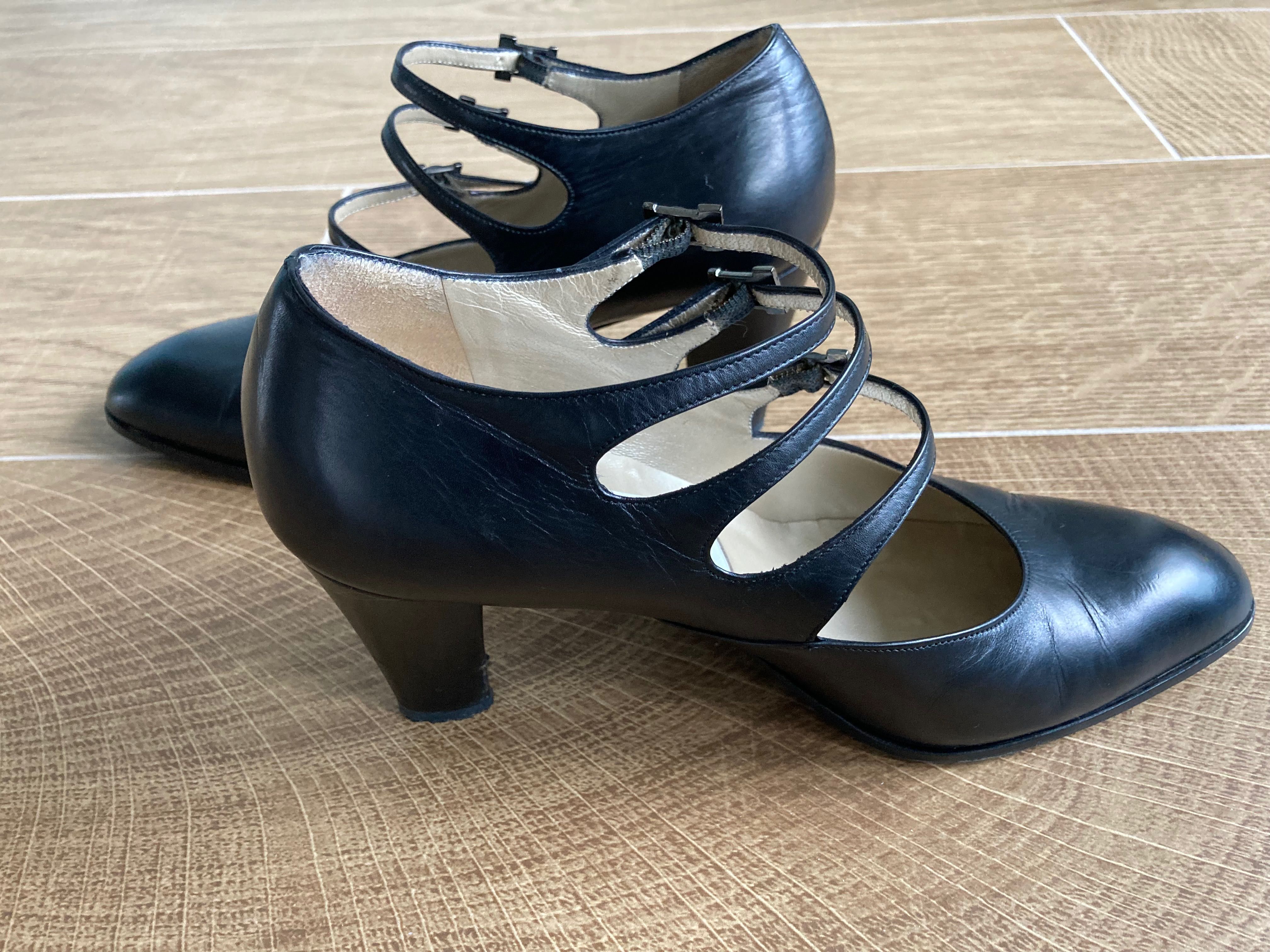 Дамски Черни Италиански Обувки Естествена Кожа на Ток с Катарама
