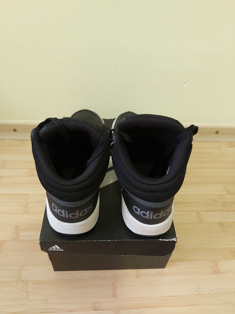 Adidași ghete Adidas