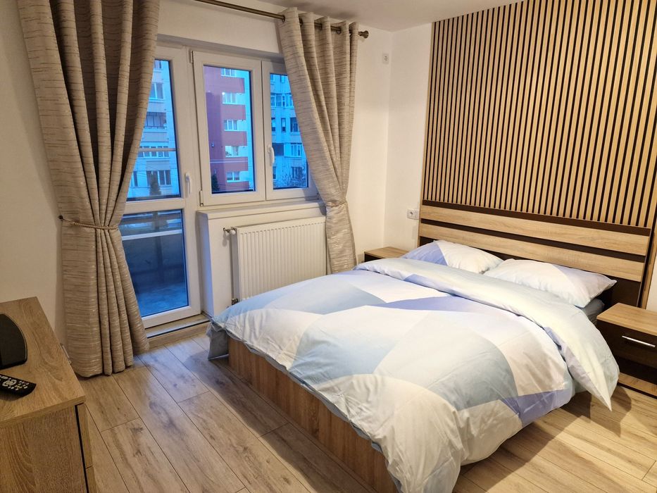 Persoana fizica închiriez apartament 2 camere