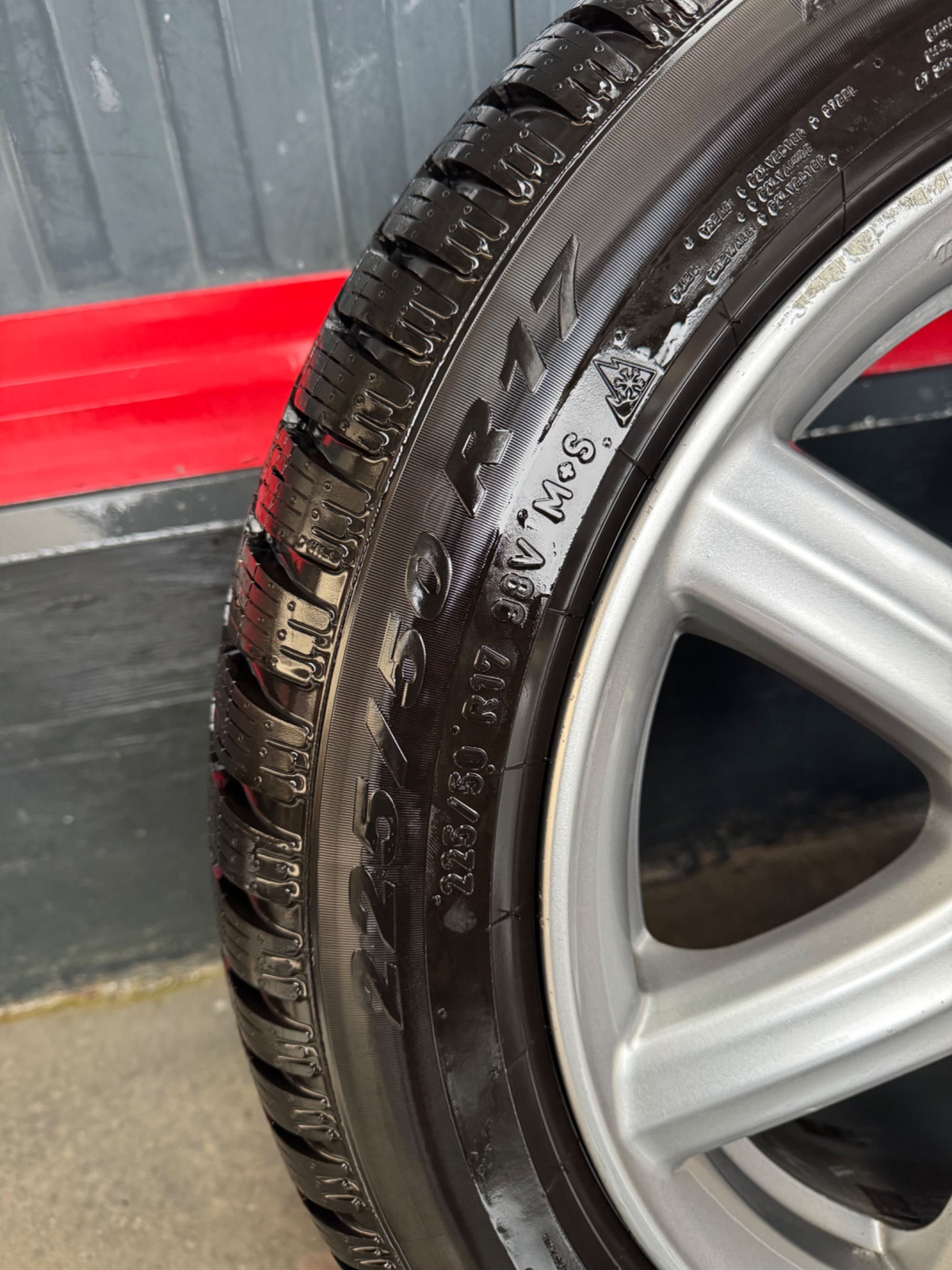 Honda Civic джанти 17”, 5х114.3 със зимни гуми Pirelli 225/50 R17