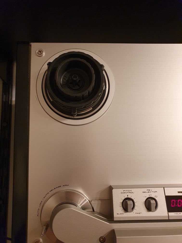 Magnetofon AKAI GX-747 LED Silver (3)