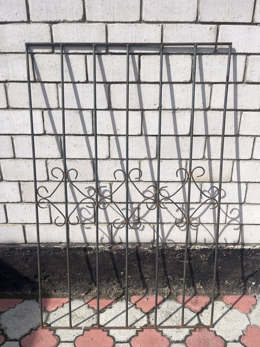 Решетки на окна металлические