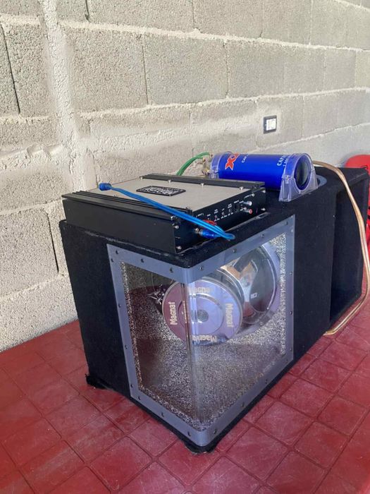 Subwoofer pentru masina