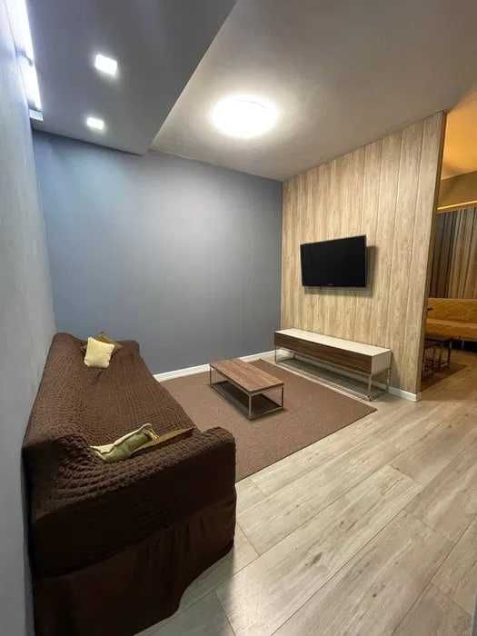 Кадешева • Рынок Кадышева • 3-комн • 67м² • этаж 3/4 • [336-MAL30]