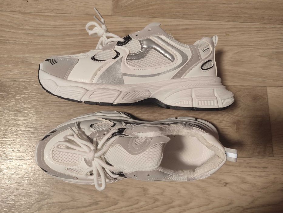 кроссовки спортивные 36-37 размер