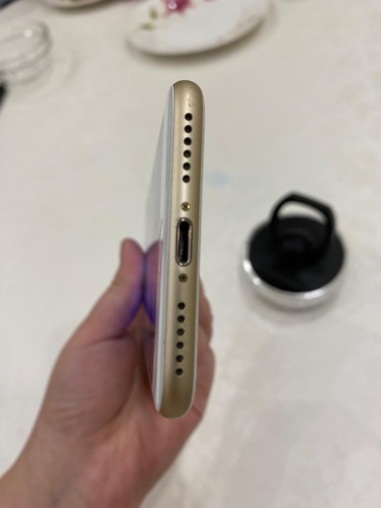 iPhone 7 продам срочно