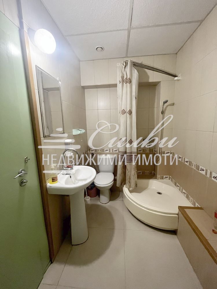 Дава се под наем Офис в Шумен, Център - 40 кв.м за 214.2 € - Снимка #2