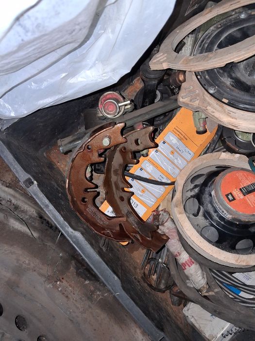 Новые тормозные колодки Тойота Карина Е дисковый