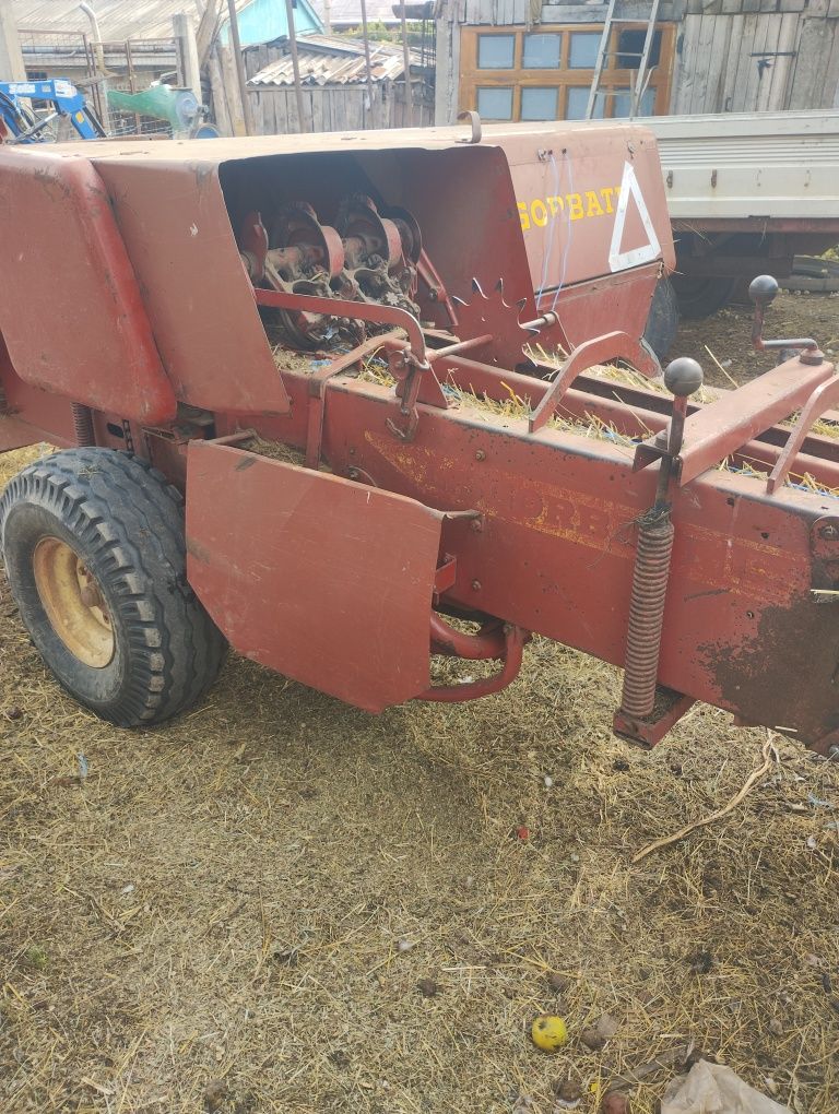 Vând balotieră l sgorbati super 181