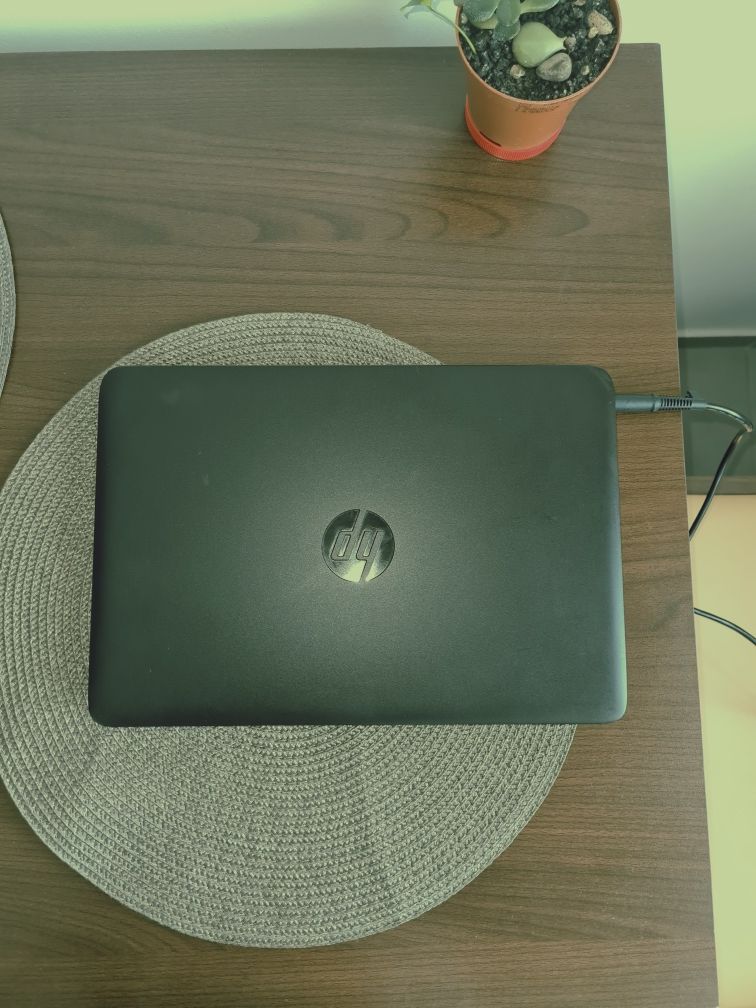 Laptop HP 1250lei