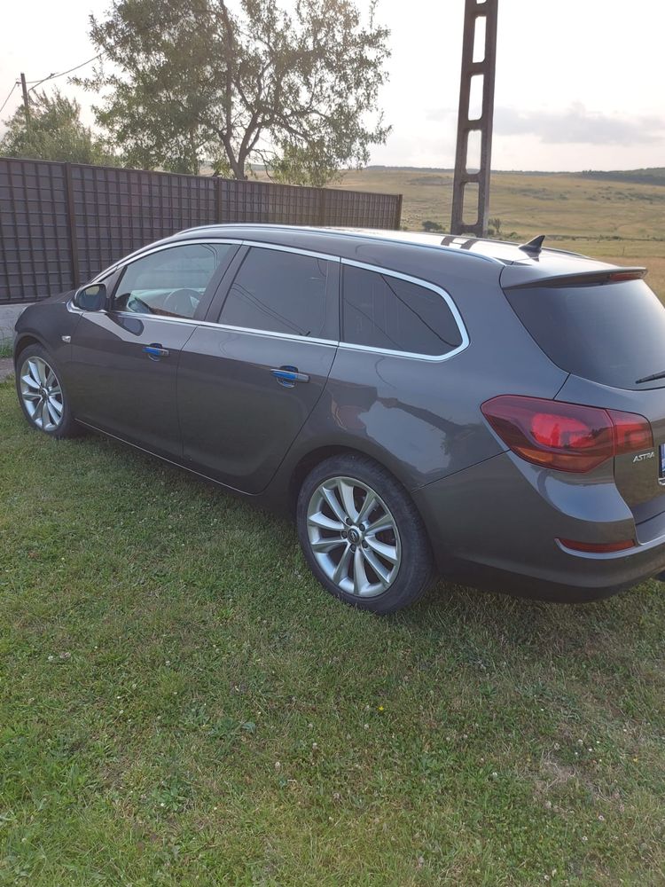 Opel Astra J 1.7 CDTI • 2012 • Interior piele • 241.000 km • 3800€