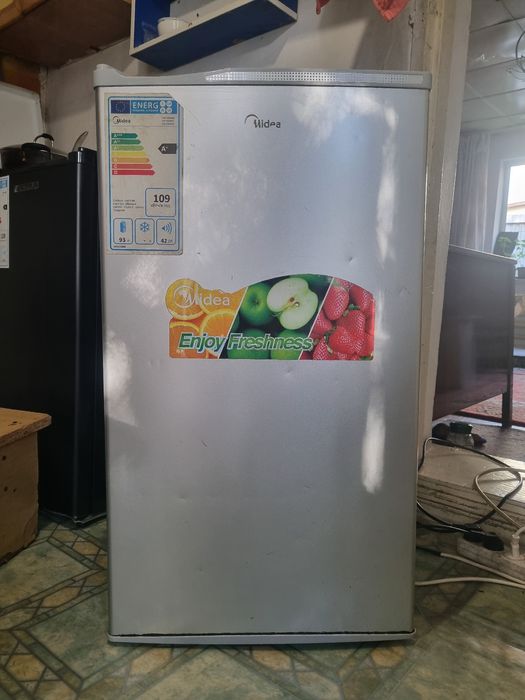 Мини холодильник Midea