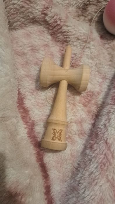 Vând kendama în stare perfecta