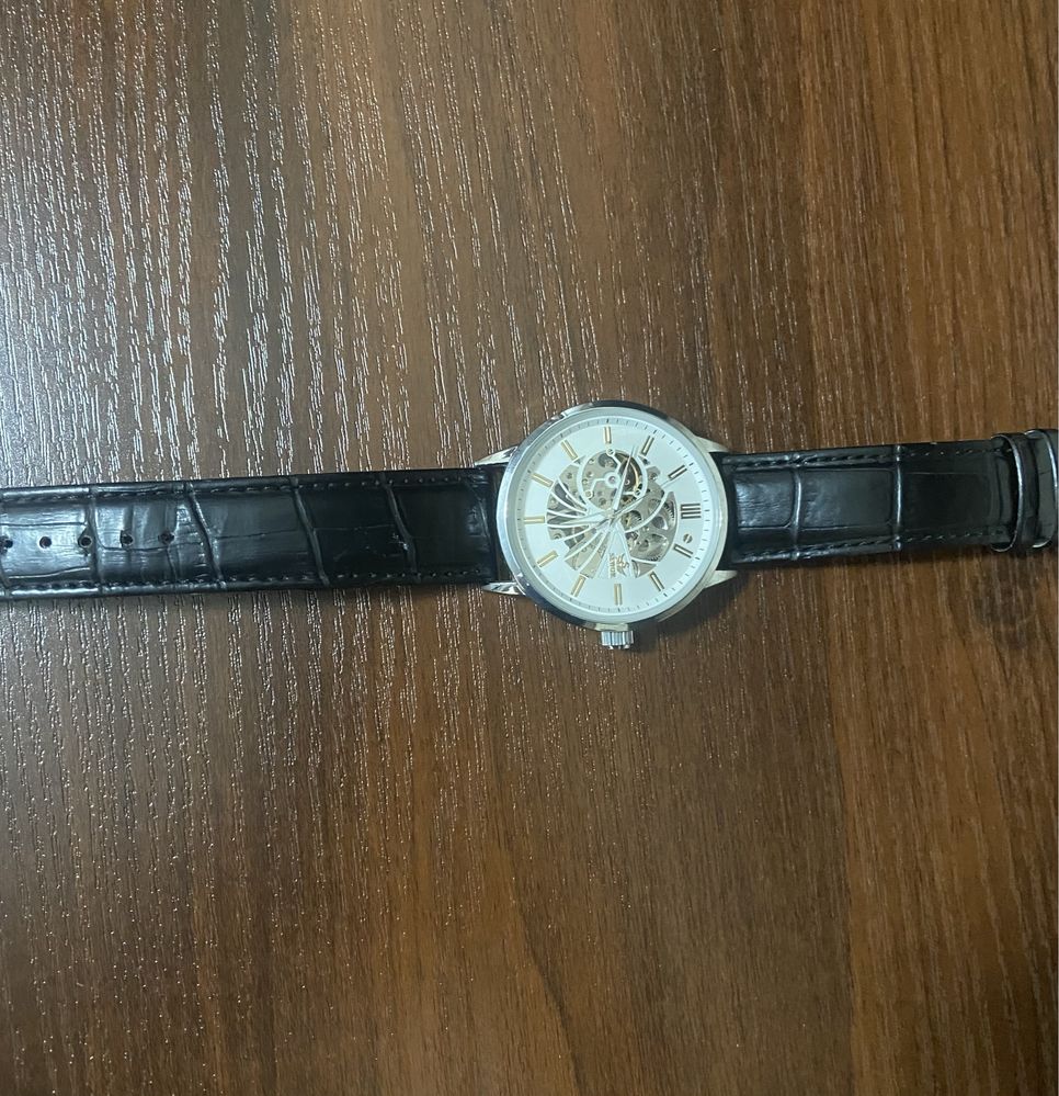 Механические часы Sewor с черным ремешком