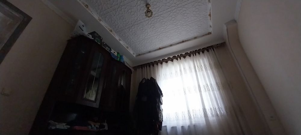 4x kv sotiladi Chirchiq sh. 82m²